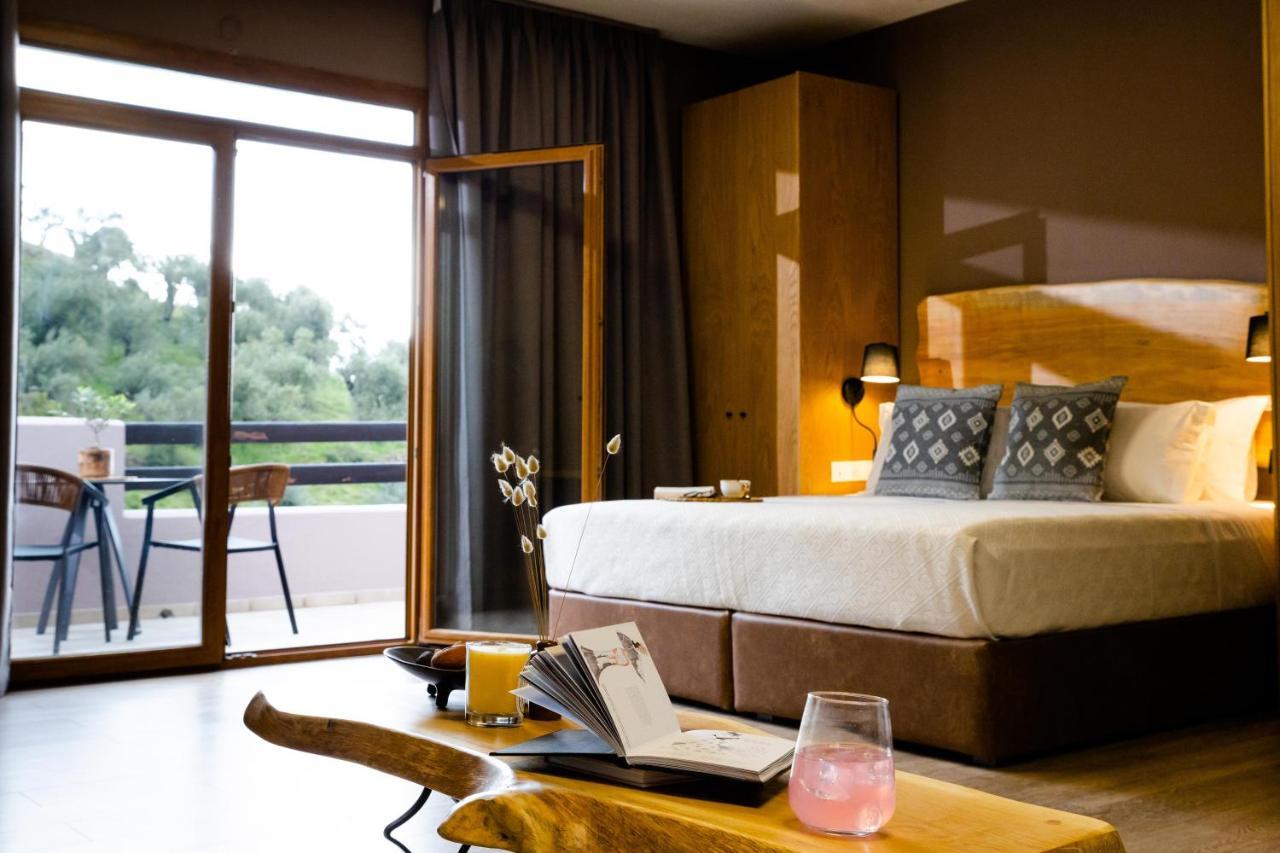Отель Skiathos Avaton & Villas, Philian And